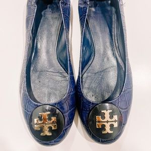 Blue Tory burch crocodile embossed flats
